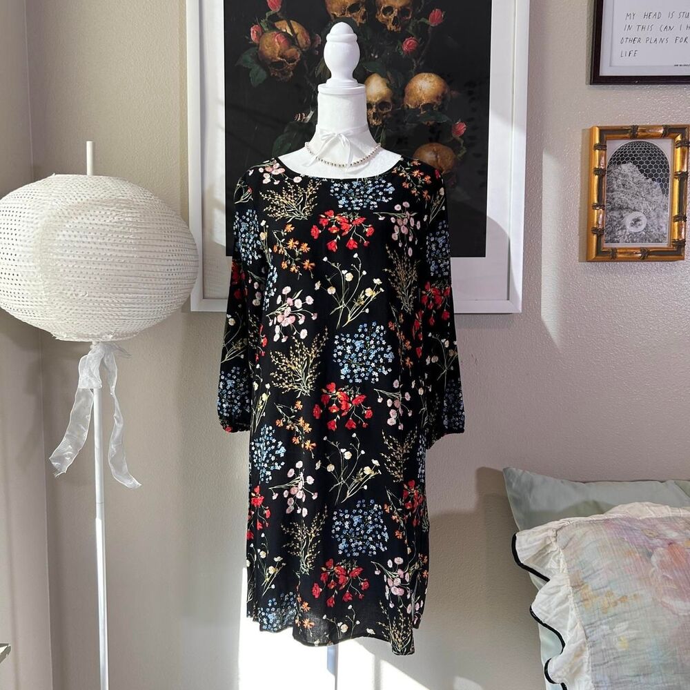 Charming Charlie floral black 3/4 sleeve lightweight mini dress S